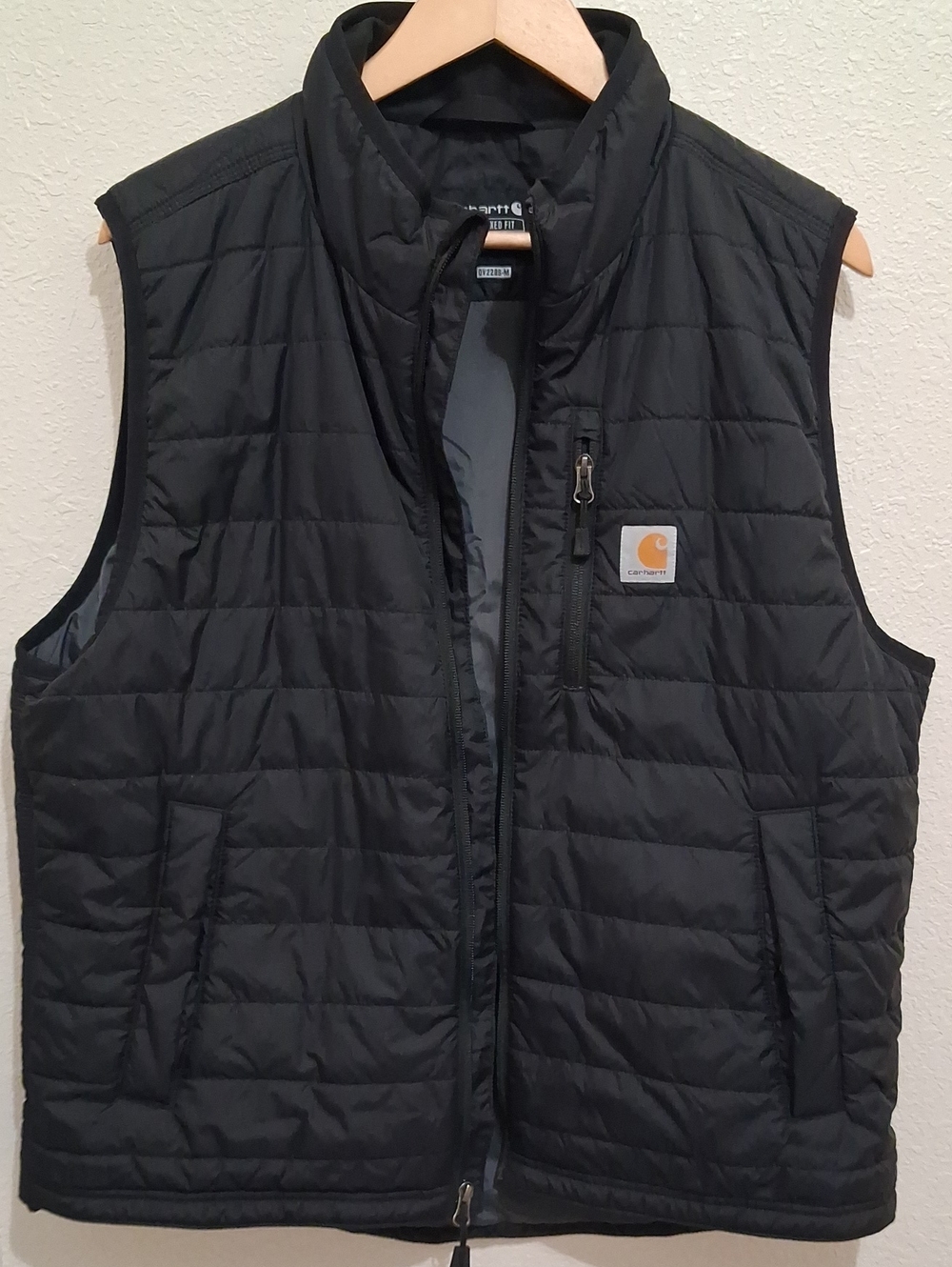 NWOT Carhartt Men’s Gilliam Black Vest with Chest Pocket. Never Worn. (L)